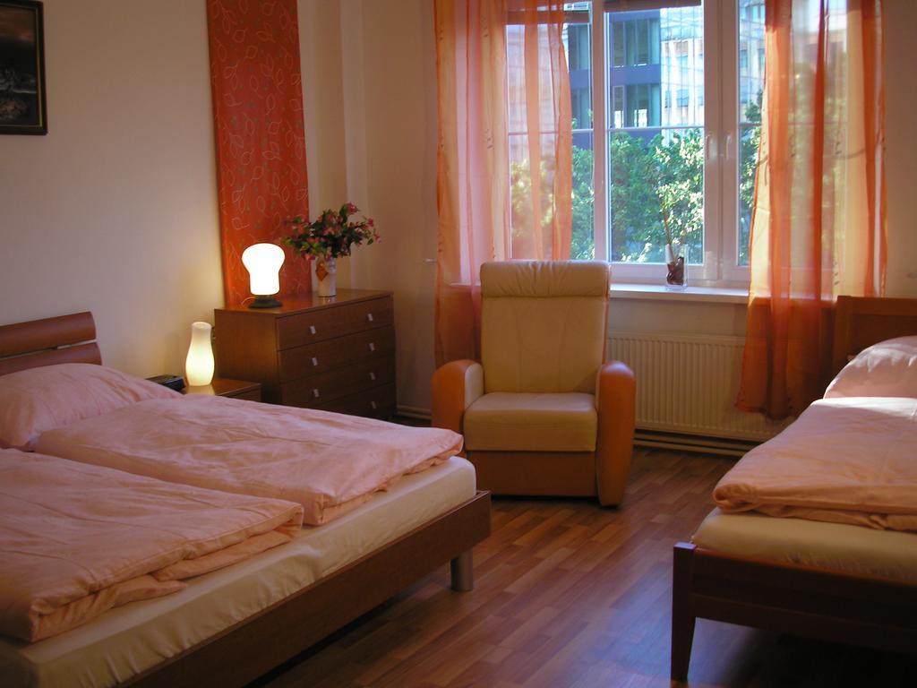 Vacation Apartment Up To 10 Bratislava Quarto foto